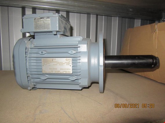 Used Siemens Lead-acid battery, Mobile panel connection cable, EDR. motor for Sale (Auction Premium) | NetBid Industrial Auctions